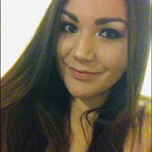 Meet your Posher, Vanessa